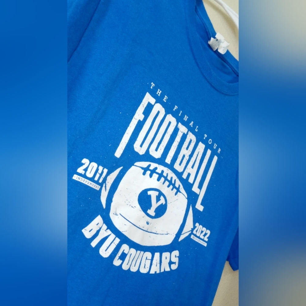 Graphic tee - Picture 2 of 2